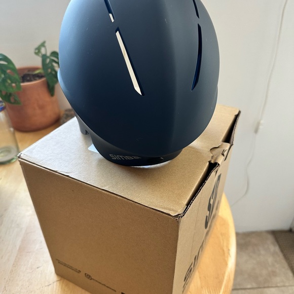 Gray Helmet - Picture 3 of 4